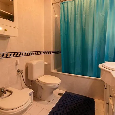Modern In With Sea Views *